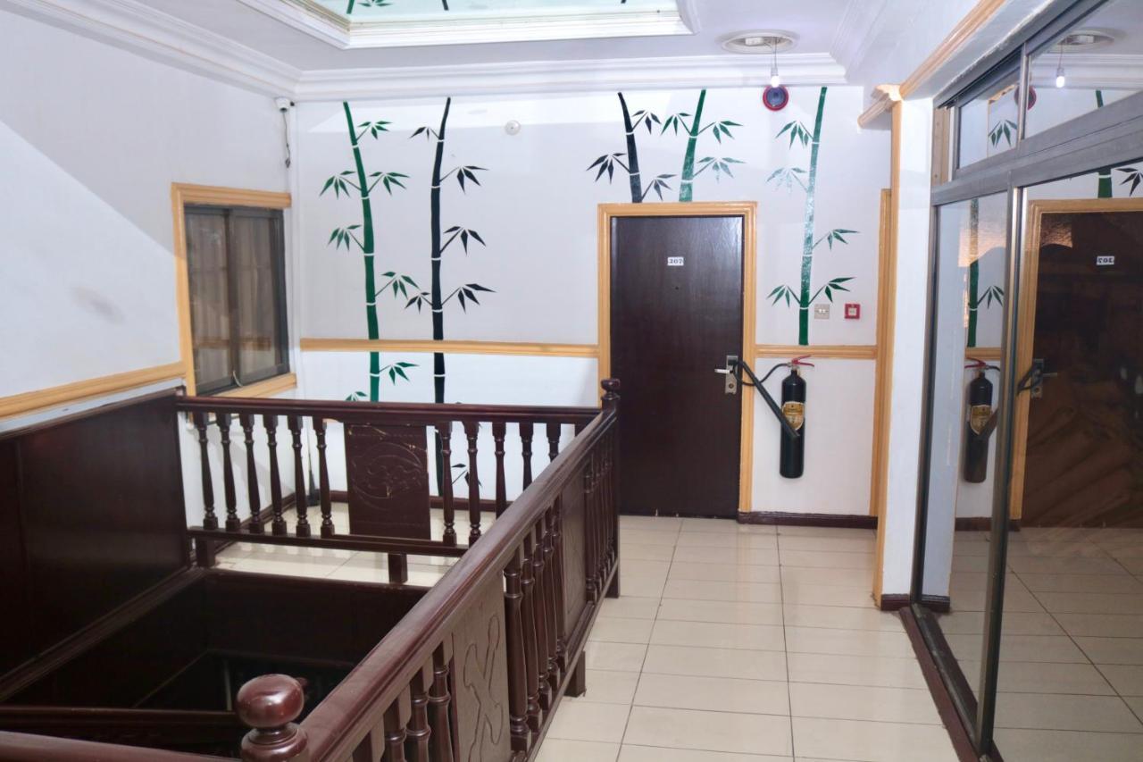 Airport Side Hotel Accra Exterior photo